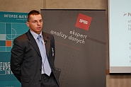 'Niech przem�wi klient - efektywne zapobieganie churn na konkurencyjnym rynku us�ug telekomunikacyjnych' Krzysztof Turowski, SPSS Polska