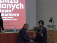 Wr�czanie certyfika�w 'SPSS Technology Junior Expert' - prof. Andrzej Rozkosz (UMK) i Piotr Komornicki (SPSS Polska)