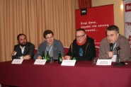 Paneli�ci pierwszej sesji konferencji